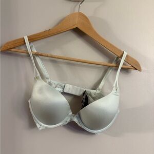 Victoria’s Secret Very Sexy Push-Up Bra 32C Light Mint Lace